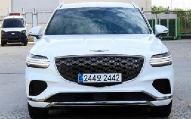 수원중고차판매시세 GV70 2.5T 가솔린 2WD 매물 사진 7 - 2025/05 9,819km