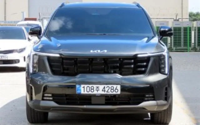 수원중고차판매시세 더 뉴 쏘렌토 4세대 가솔린 2.5T 4WD 시그니처 그래비티 매물 사진 14 - 2025/05 18,415km