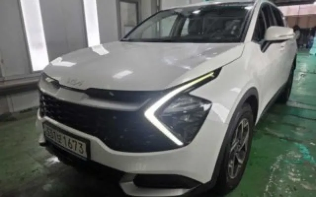 수원중고차판매시세 스포티지 5세대 (NQ5) 1.6 가솔린 2WD 매물 사진 8 - 2022/08 137,657km